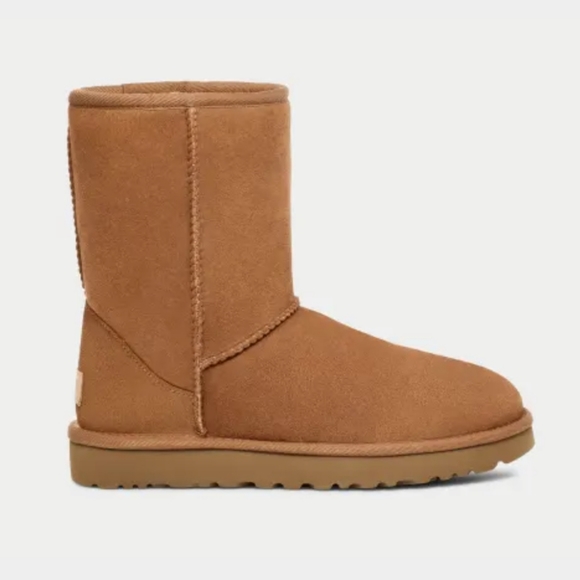 ON SALE! UGG Classic Short ii Boots, tan / chestnut size 7, 9 10 NWT, new in box - Picture 3 of 10